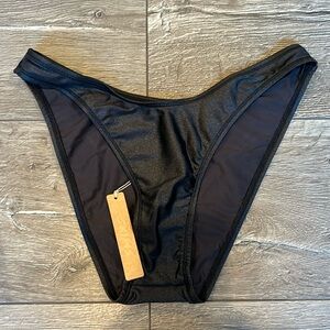 Skims black swim bottom